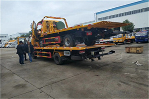 化州同城汽车补胎