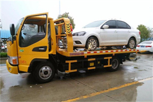 化州附近拖车救援24小时服务热线